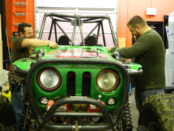 Mick and Rich wrapping the buggy: 12-Point Signworks