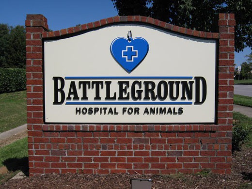 A monument sign for Battleground Hospital for Animals in Franklin, TN. 12-Point SignWorks