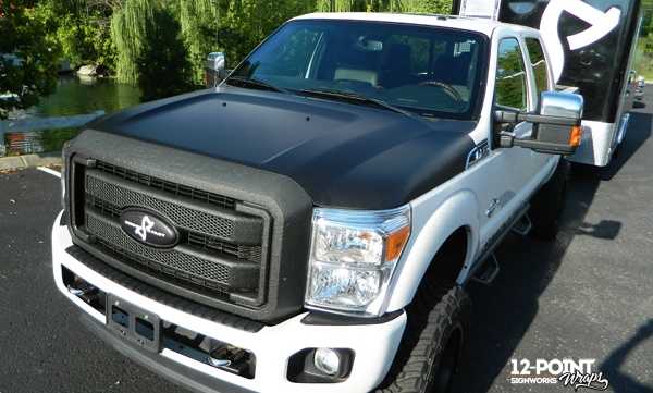 Wrapped hood on the SMOOTHISFAST F-350. 12-Point SignWorks